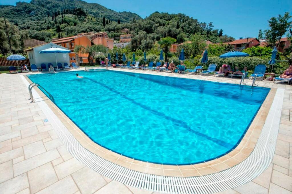 Mike'S Apartments Agios Gordios  Exterior foto